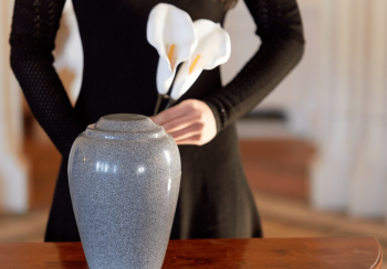 cremation urn burial plot cost